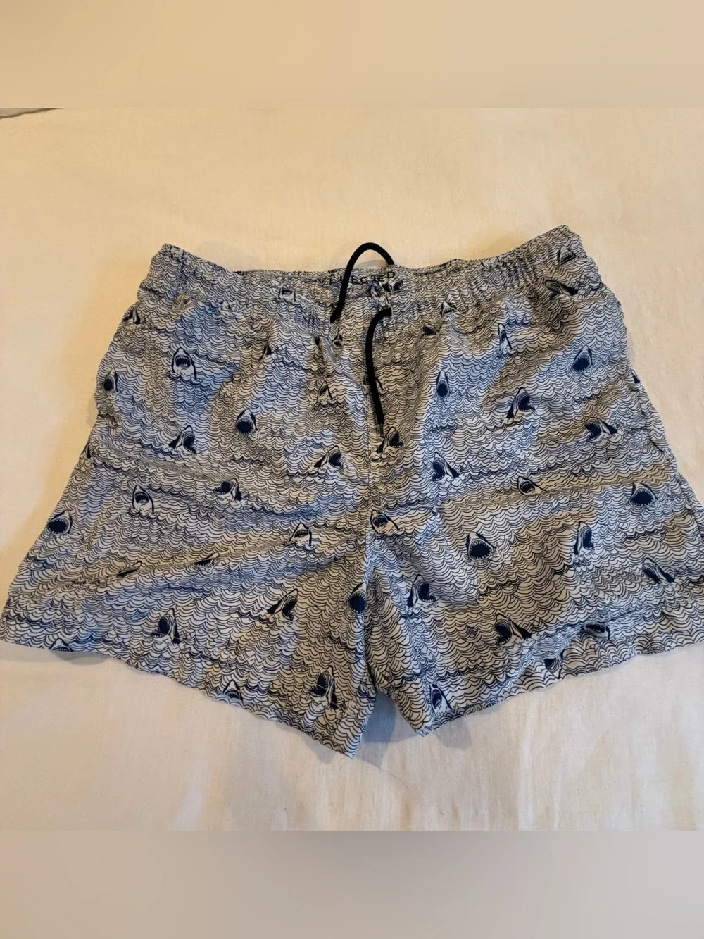Men's Gray Wave & Shark Print Swim Trunks with Drawstring